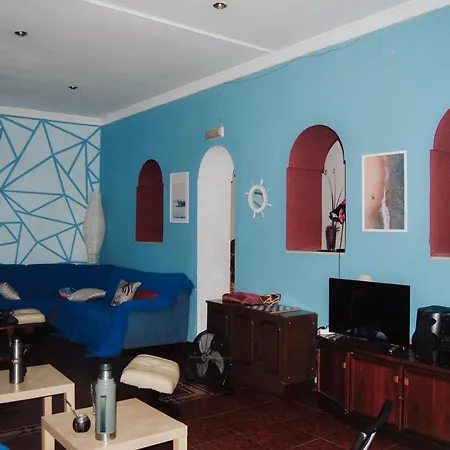 Hostel Beach And Center Backpackers