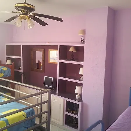 Hostel Beach And Center Backpackers